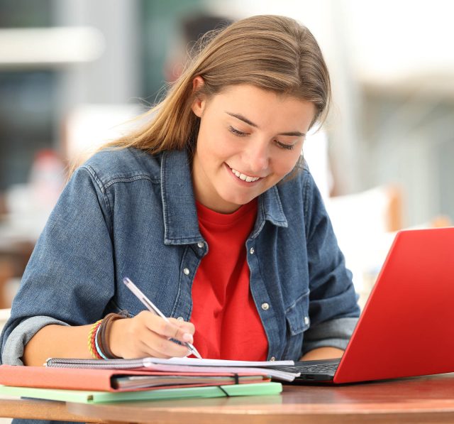 https://www.sd54.bc.ca/wp-content/uploads/2022/10/sd54-schools_0001_GettyImages-842796442-640x597.jpg